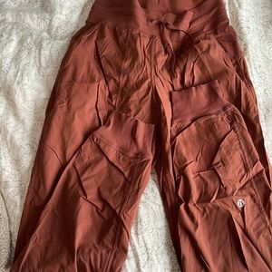 Dance Studio mid rise jogger, full length